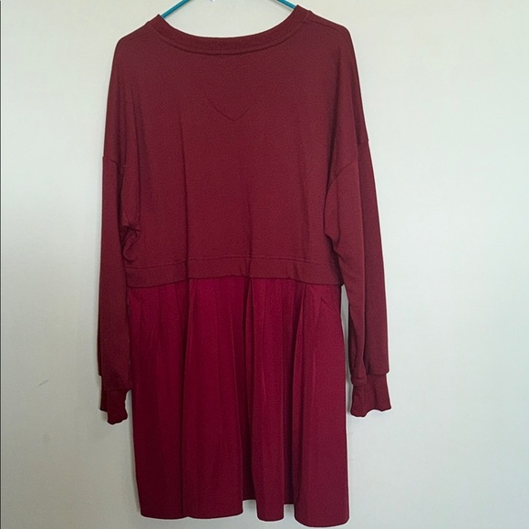 35.  NWT Ugerlov Burgundy Ruffled Tiered Dress size L - Picture 8 of 8